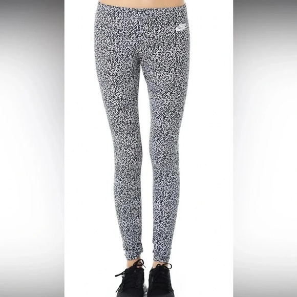 Nike Black/White Leggings Women’s Small - Picture 1 of 6